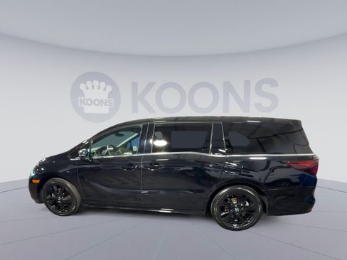 Used 2023 Honda Odyssey Sport image 8