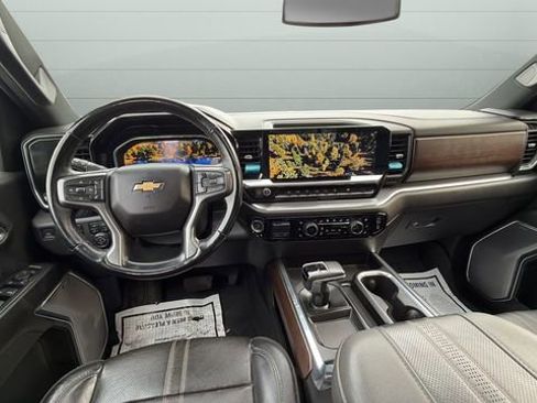 Used 2023 Chevrolet Silverado 1500 High Country w/ High Country Premium Package image 10