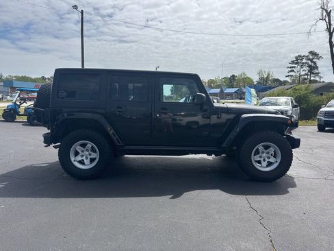Used 2014 Jeep Wrangler Unlimited Rubicon image 6