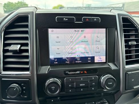 Used 2015 Ford F150 XLT w/ Equipment Group 302A Luxury AWD/4WD image 33