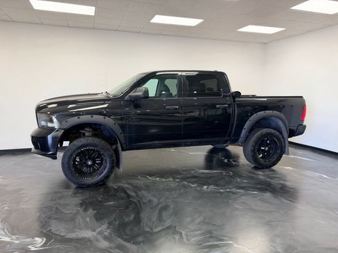 Used 2018 RAM 1500 Express w/ Wheel & Sound Group AWD/4WD image 4