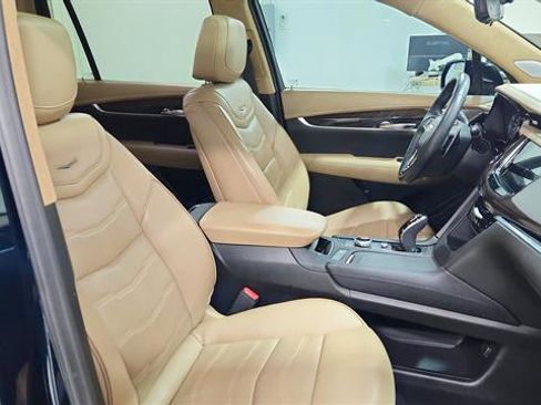 Used 2024 Cadillac XT6 Sport w/ Platinum Package image 27