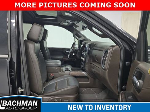 Used 2022 GMC Sierra 2500 Denali w/ Denali Black Diamond Edition image 5