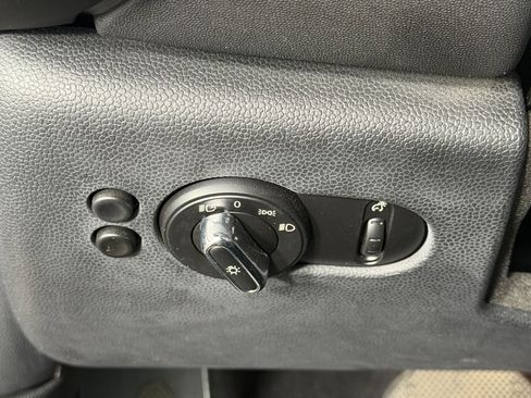 Used 2018 MINI Cooper 4-Door Hardtop FWD image 27