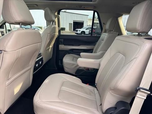 Used 2023 Ford Expedition Limited image 16