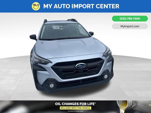 Used 2023 Subaru Outback Onyx Edition image 2