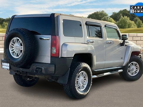 Used 2006 HUMMER H3 Luxury image 11