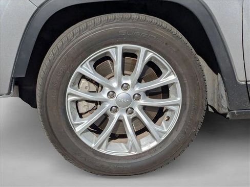 Used 2020 Jeep Cherokee Latitude image 14