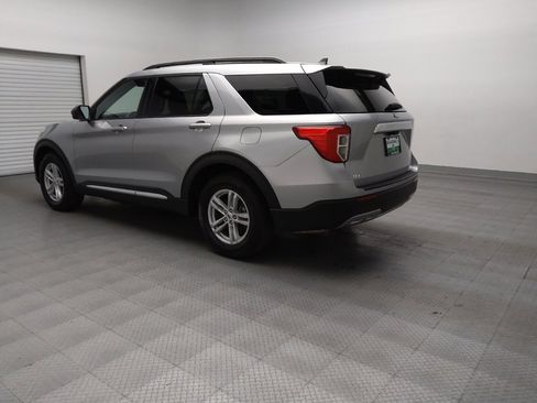 Used 2024 Ford Explorer XLT w/ Equipment Group 202A image 5