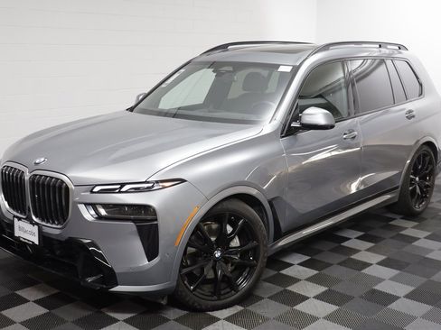 Certified 2024 BMW X7 xDrive40i w/ M Sport Package image 2