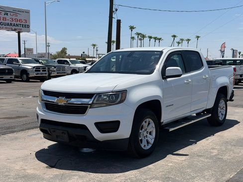 Used 2018 Chevrolet Colorado LT RWD image 2