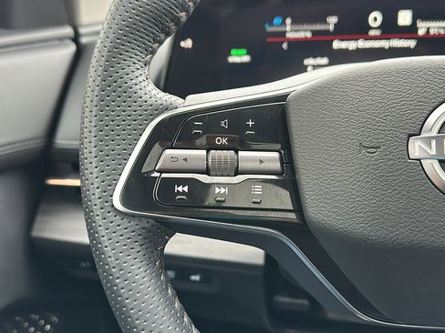 Used 2024 Nissan Ariya AWD image 17