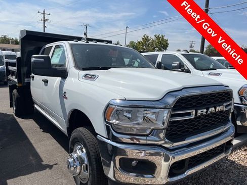 New 2024 RAM 3500 Tradesman w/ Chrome Appearance Group image 3