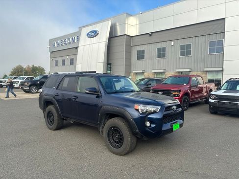 Used 2019 Toyota 4Runner SR5 Premium w/ Wilderness Package AWD/4WD image 39