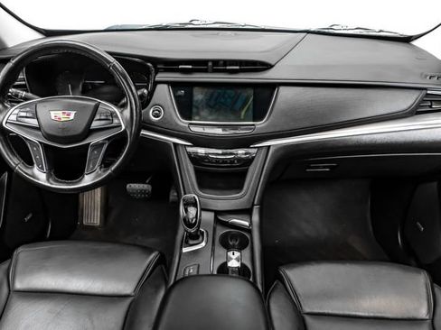 Used 2019 Cadillac XT5 Premium Luxury w/ Advanced Security Package FWD image 12