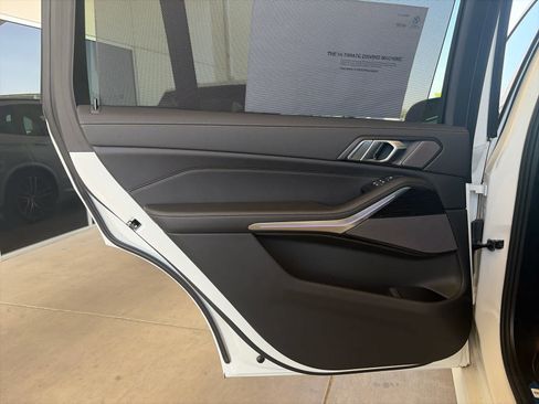 New 2026 BMW X7 M60i AWD/4WD image 14