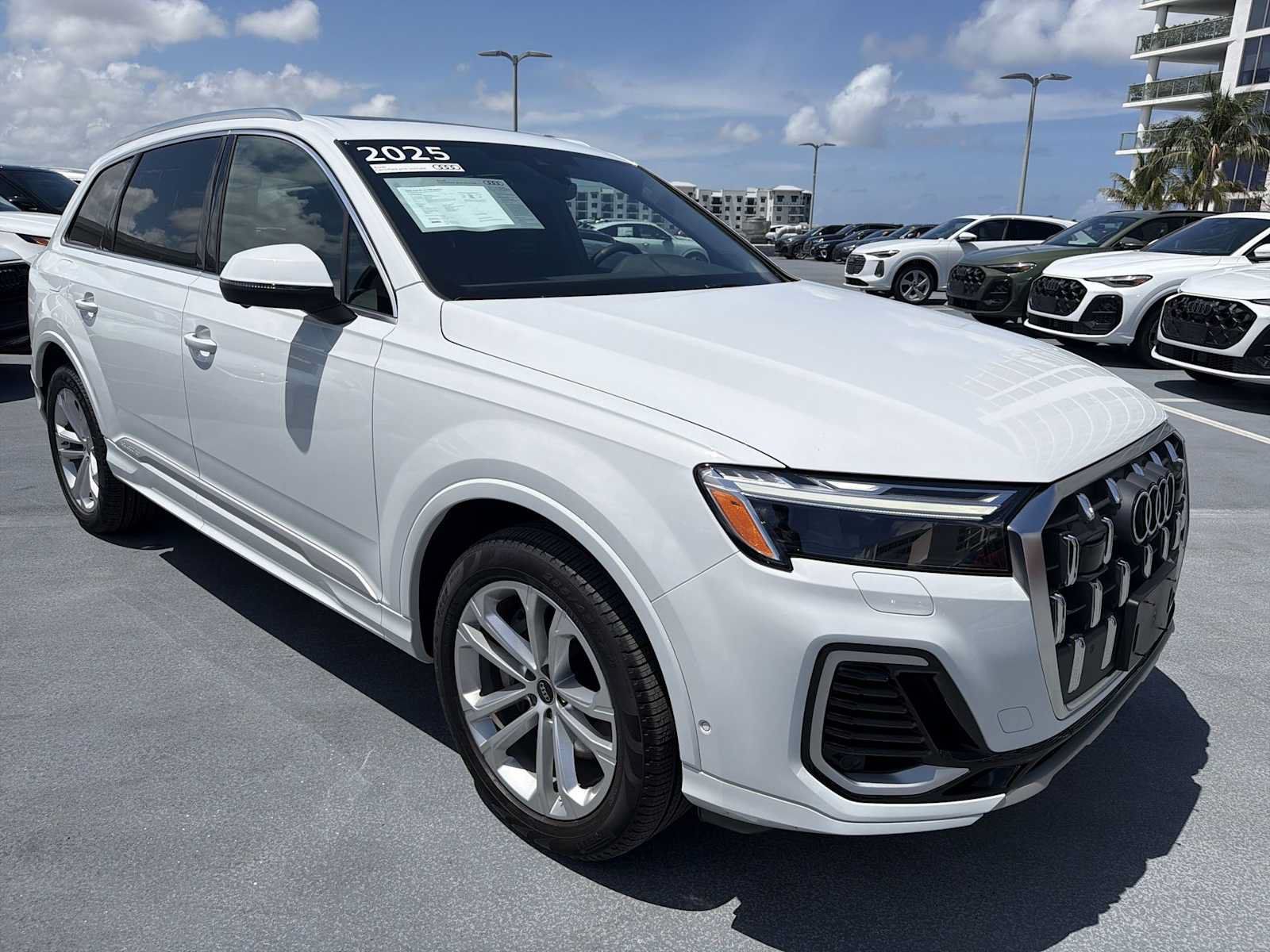 Certified 2025 Audi Q7 3.0T Premium Plus w/ Premium Plus Package AWD/4WD image 8