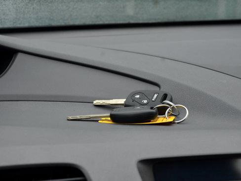 Used 2010 Honda Civic LX image 12