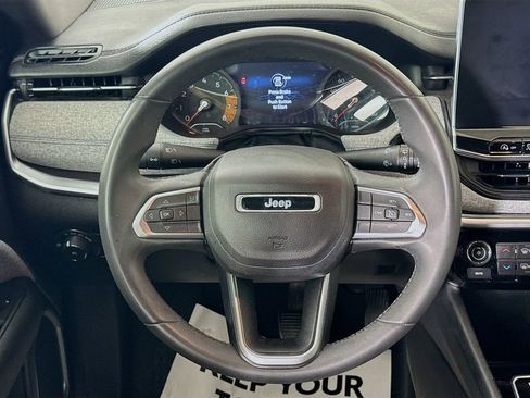 Certified 2024 Jeep Compass Latitude image 12
