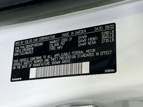 Used 2023 Volvo XC60 B5 Core image 31