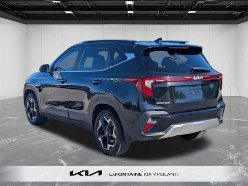 Used 2024 Kia Seltos EX AWD/4WD image 3