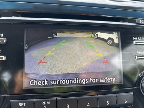 Used 2015 Nissan Altima 2.5 SV FWD image 14