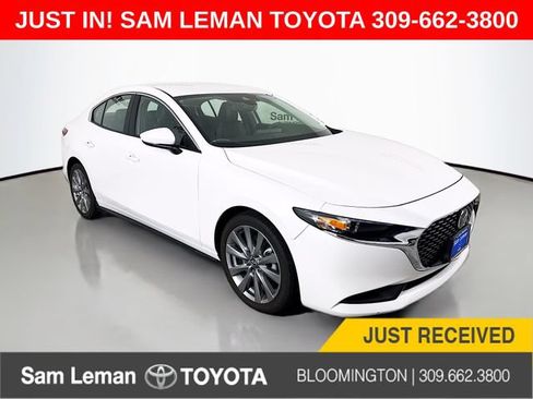 Used 2023 MAZDA MAZDA3 s FWD image 1