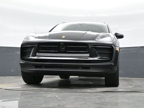 New 2026 Porsche Macan image 41