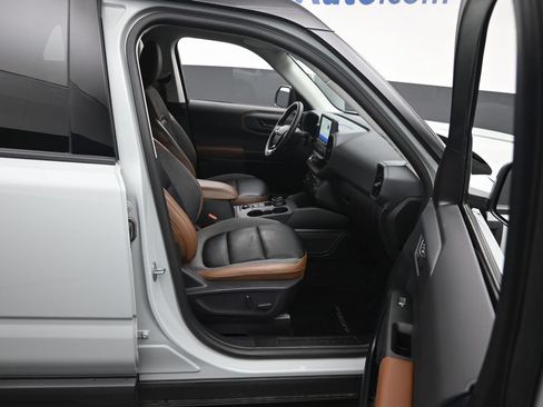 Used 2024 Ford Bronco Sport Outer Banks w/ Tech Package AWD/4WD image 9