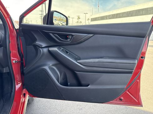 Used 2021 Subaru Crosstrek 2.0i Premium image 34