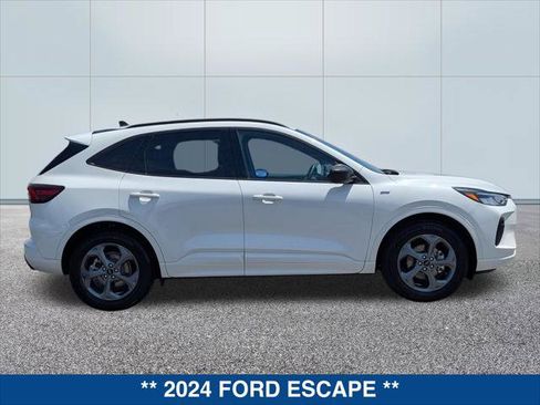 Certified 2024 Ford Escape ST-Line w/ Tech Pack #1 FWD image 6