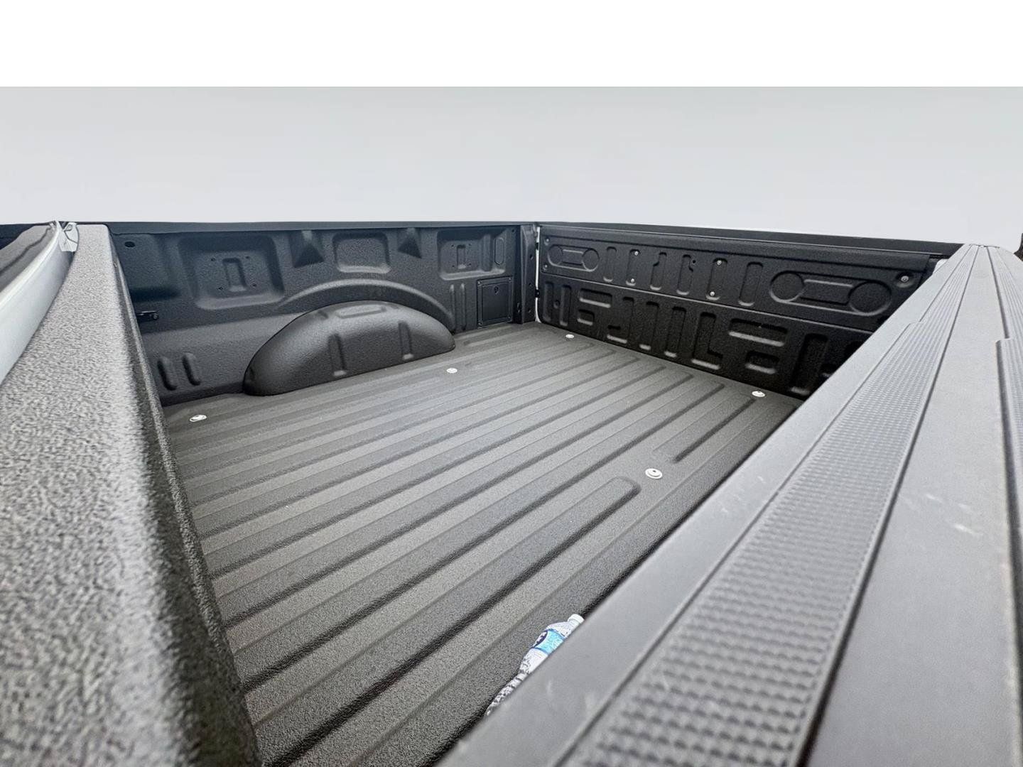 Used 2025 Ford F150 STX w/ Equipment Group 200A RWD image 9