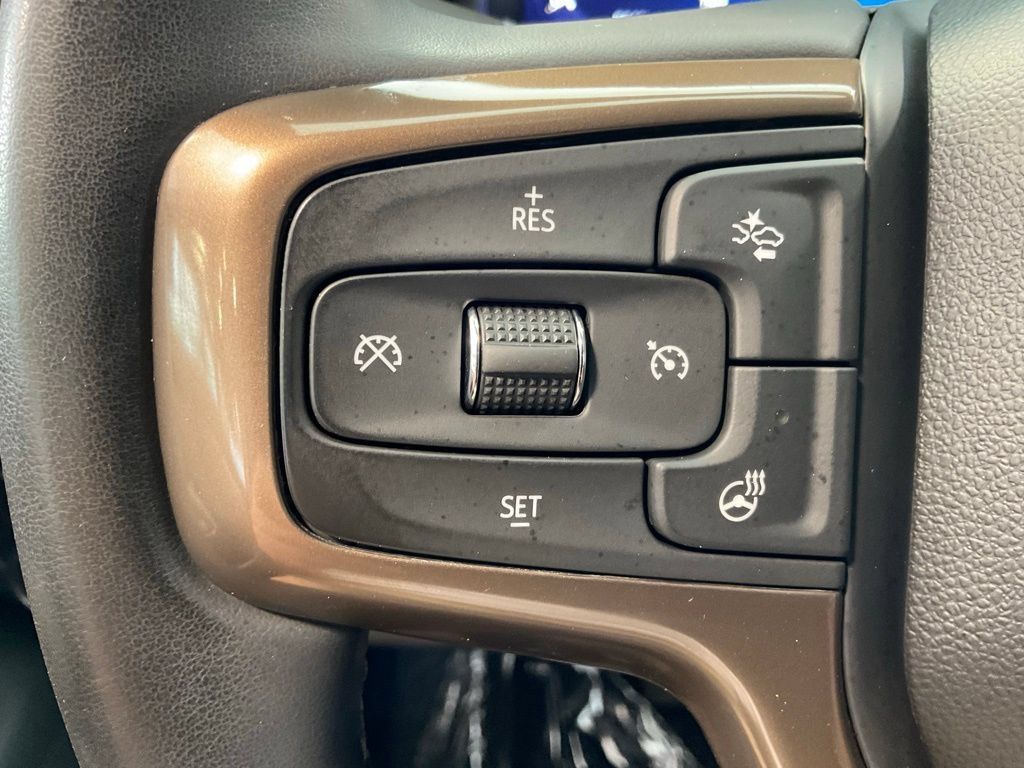 Used 2024 Chevrolet Tahoe High Country AWD/4WD image 11