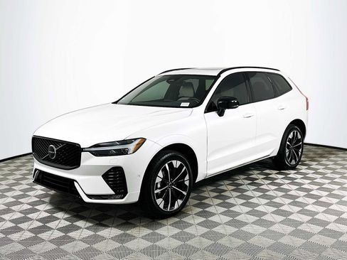 Used 2026 Volvo XC60 B5 Plus w/ Protection Package Premier image 3