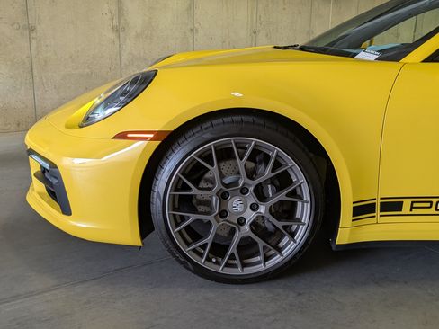 Certified 2022 Porsche 911 Carrera RWD image 14