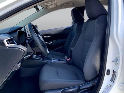 Used 2021 Toyota Corolla LE FWD image 8