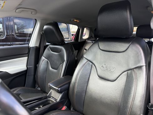 Used 2022 Jeep Compass Limited AWD/4WD image 10