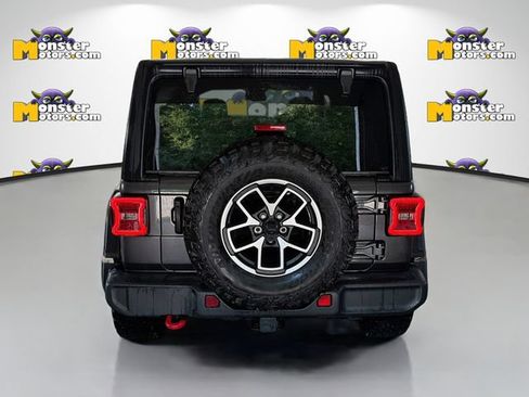Used 2024 Jeep Wrangler Unlimited Rubicon w/ Dual Top Group AWD/4WD image 5