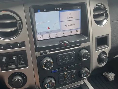 Used 2017 Ford Expedition Limited w/ Equipment Group 301A AWD/4WD image 27