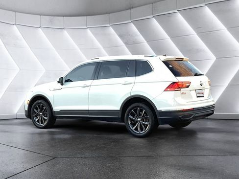 Used 2022 Volkswagen Tiguan SE image 6