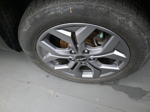 Certified 2024 Kia Seltos S FWD image 9
