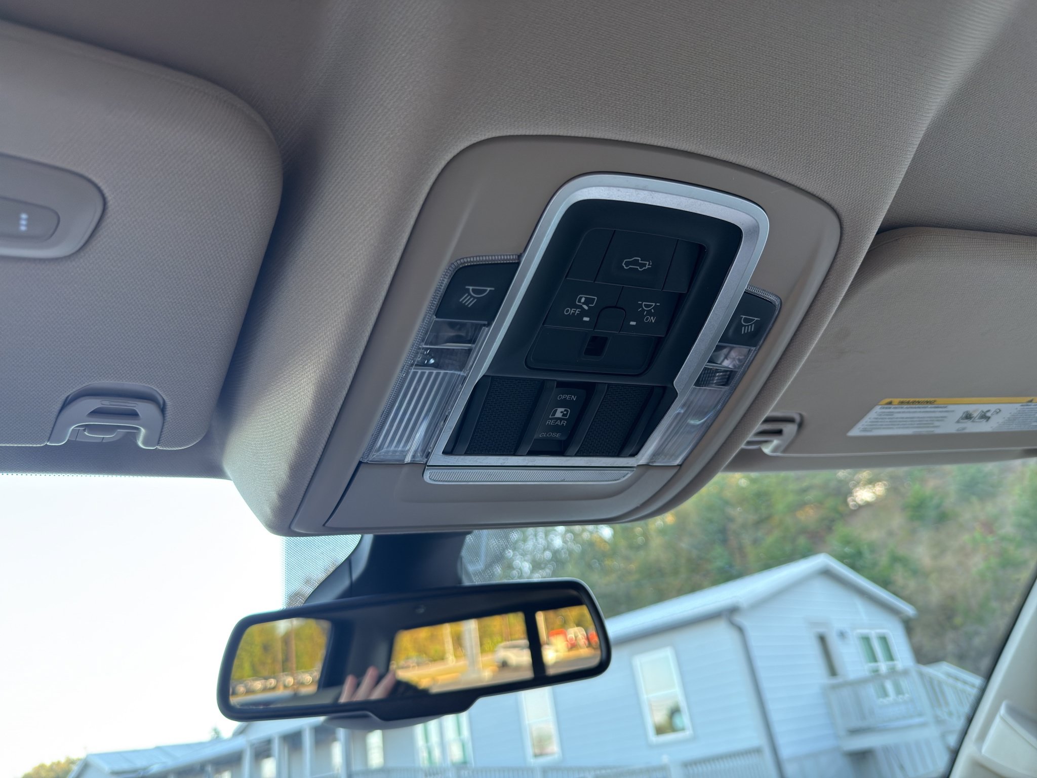 Used 2020 RAM 1500 Laramie AWD/4WD image 22