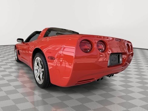 Used 2002 Chevrolet Corvette Coupe RWD image 14
