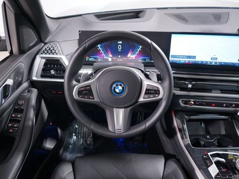 Used 2026 BMW X5 xDrive50e w/ M Sport Package AWD/4WD image 10
