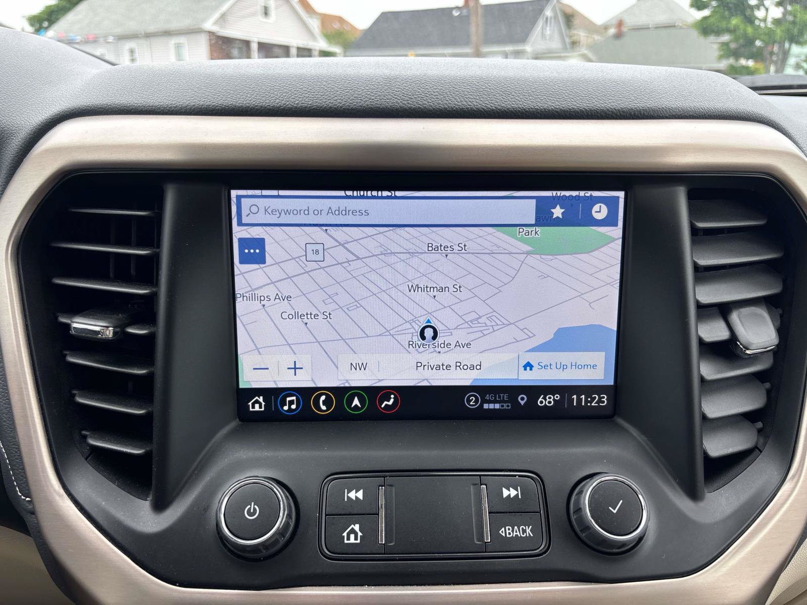 Used 2023 GMC Acadia Denali AWD/4WD image 25