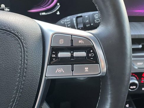 Used 2023 Kia Telluride EX image 12