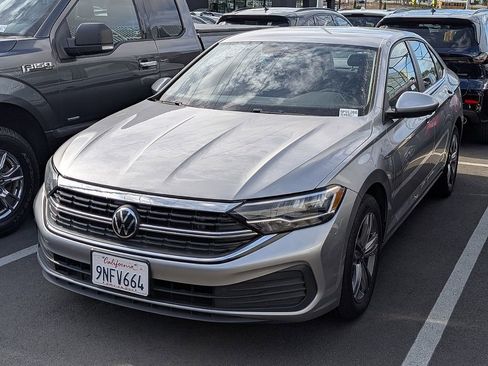 Used 2024 Volkswagen Jetta SE FWD image 24