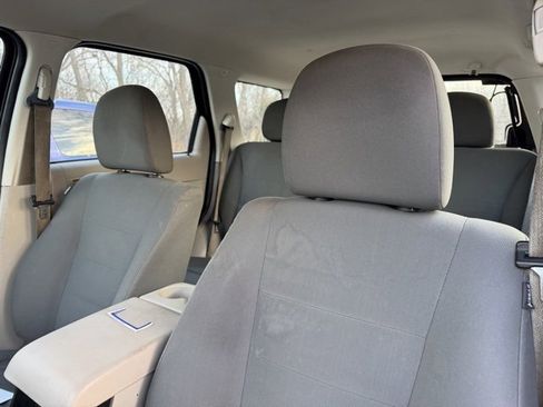 Used 2011 Ford Escape XLS w/ 101A Rapid Spec Order Code image 9