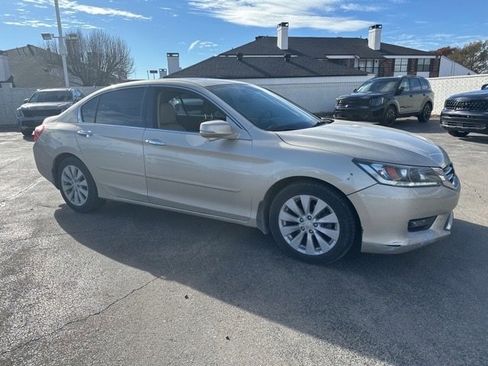 Used 2015 Honda Accord EX-L image 16
