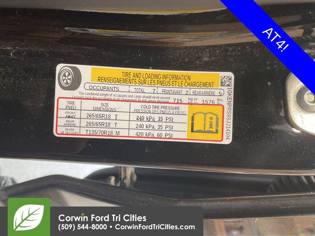 Used 2025 GMC Acadia AT4 AWD/4WD image 13